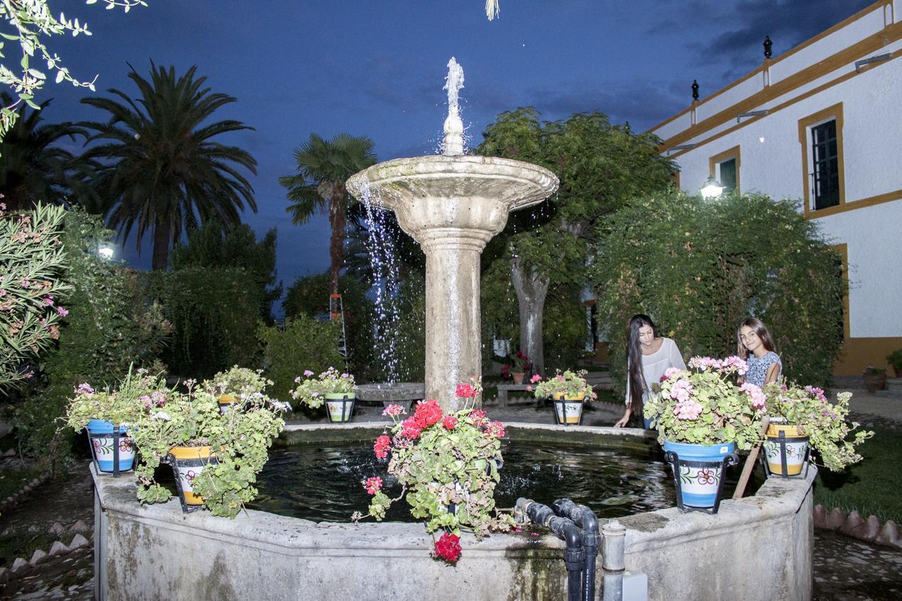 Hotel La Giralda Burguillos Del Cerro Ngoại thất bức ảnh